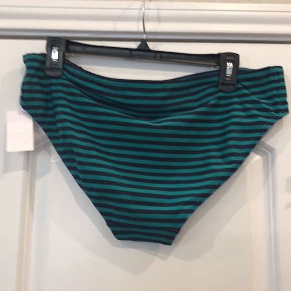 NWT!Beach bump green/navy striped tankini swimsuit - Picture 9 of 10